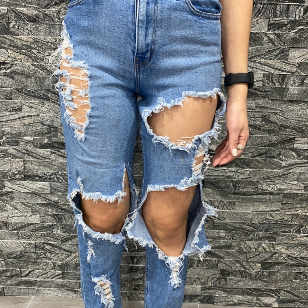 Ultra Distressed Jeans - Picture 2 of 3